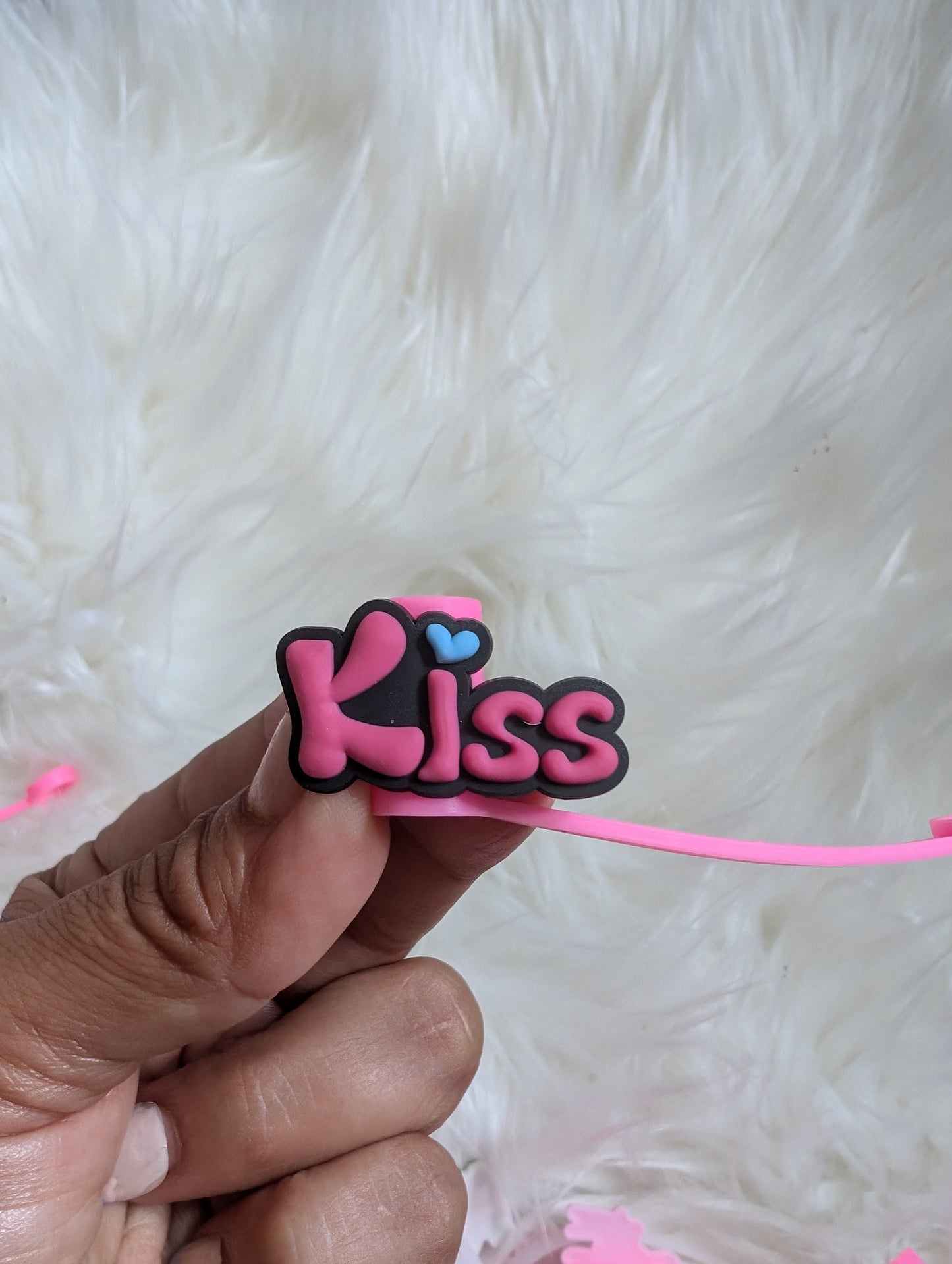 Kiss straw topper