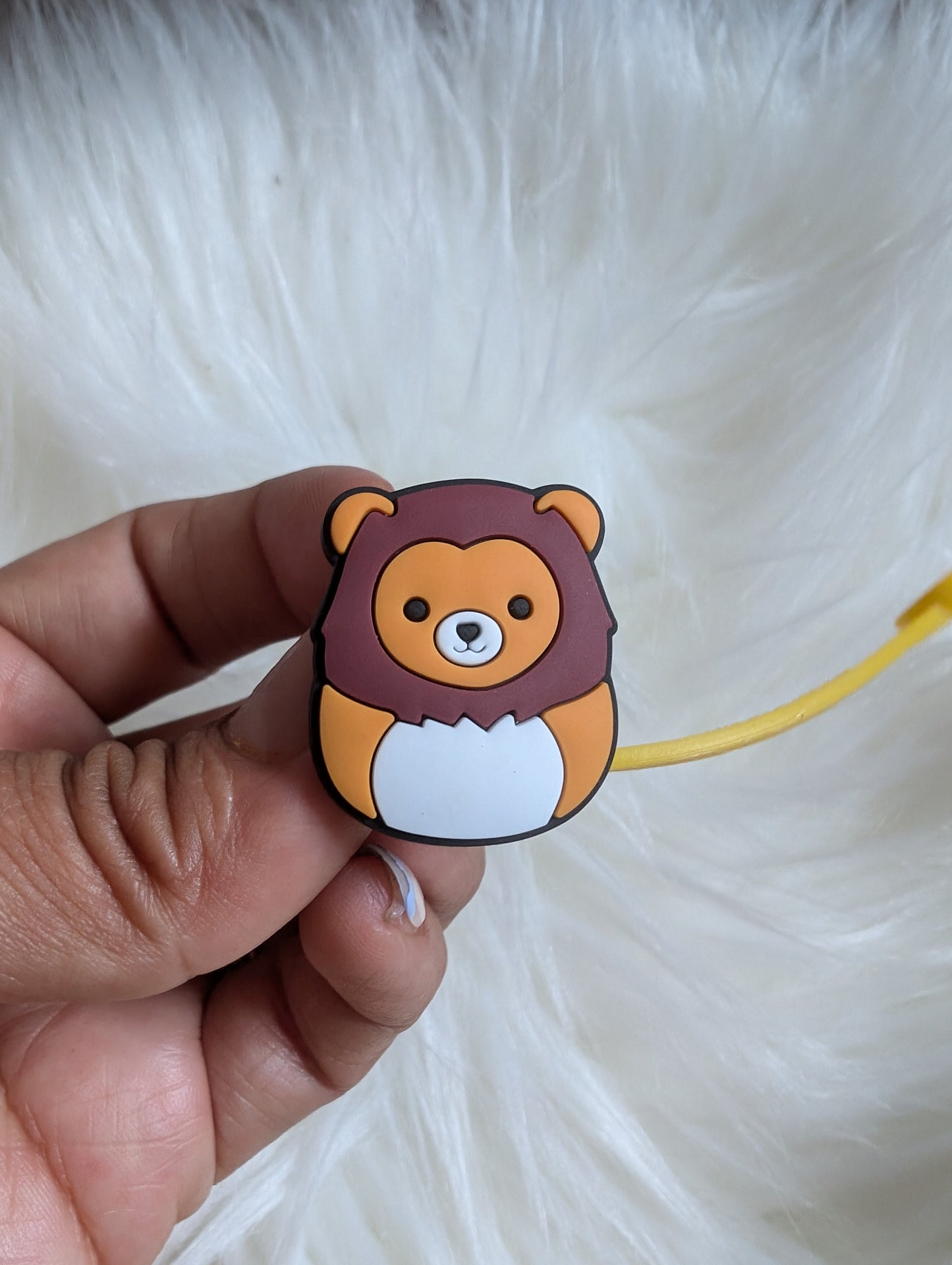 Baby lion straw topper