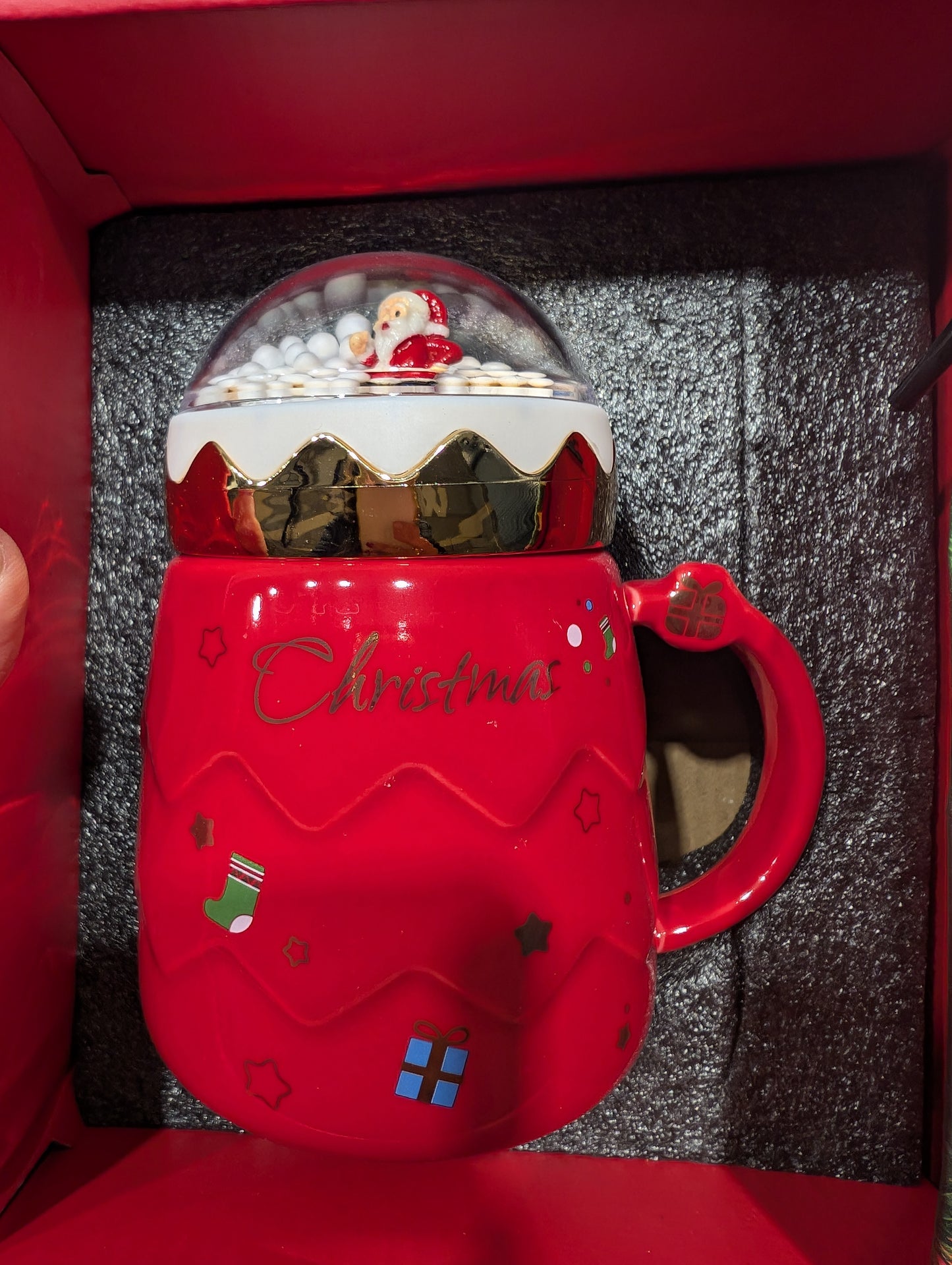 Snowglobe Christmas mugs with gift box